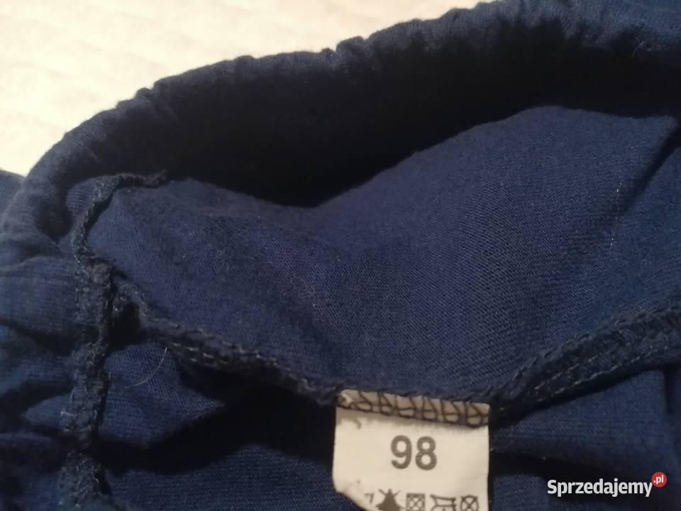 Krótkie spodenki chłopięce granatowe 98 Odzież Czeladź