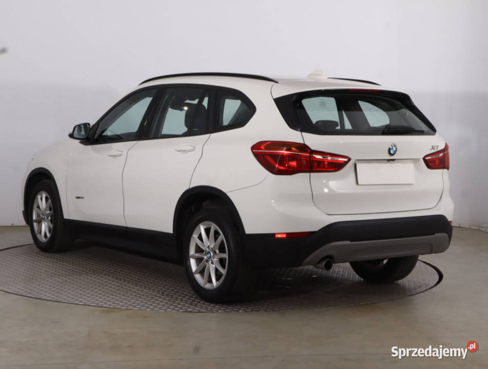 BMW X1 sDrive18i wielofunkcyjna kierownica