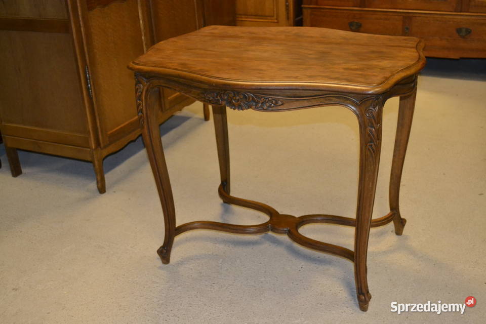 stolik ludwikowski kolor orzech Meble