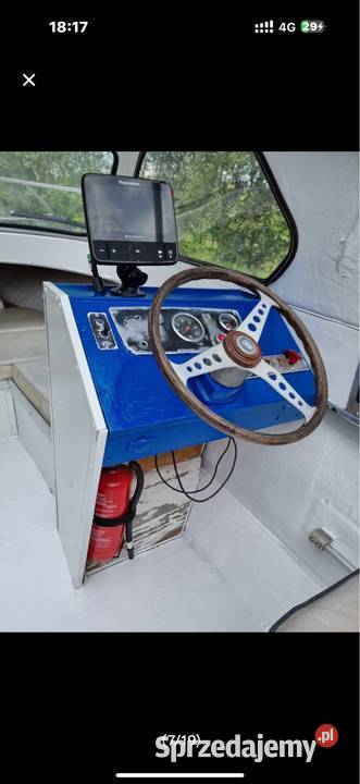 Lodz motorowa Selco 18