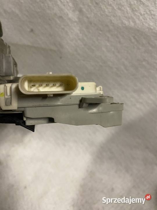 Zamek drzwi prawy tył Audi 8K0839016C Jasienica