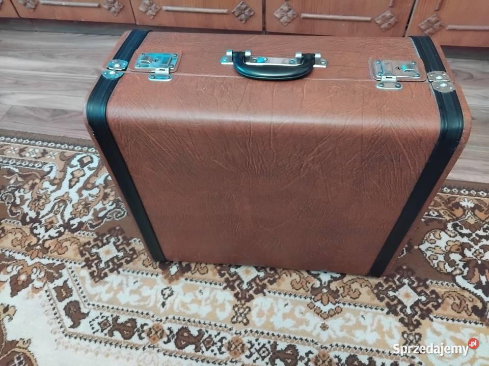 Futerał do akordeonu 96 basów Skarżysko-Kamienna sprzedam