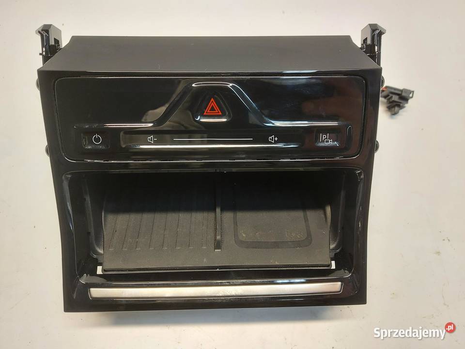 Ford Explorer VII R2KB SCHOWEK POPIELNICZKA