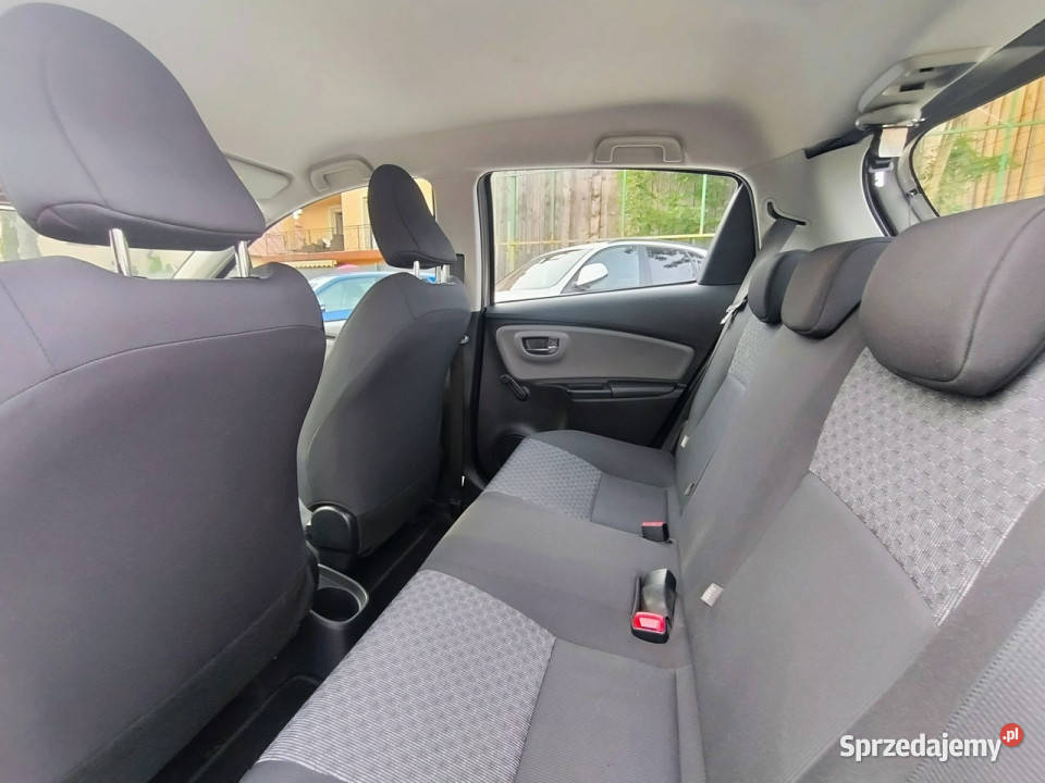 Toyota Yaris 13LiftKameraKrajowaNiski przebieg lakier metallic małopolskie Harklowa