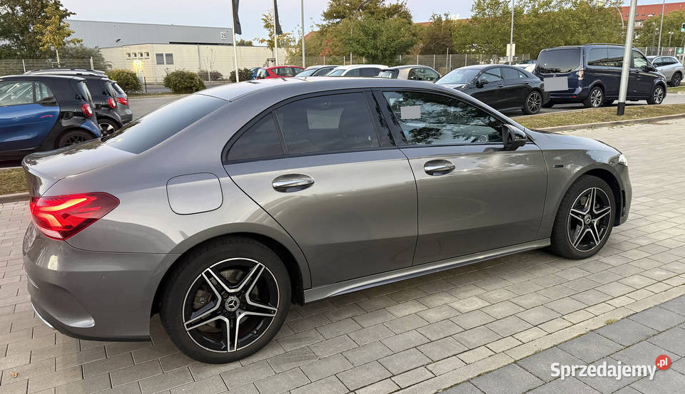Mercedes A250e AMG Line Night Pano Burmester 360 kamera cofania Warszawa