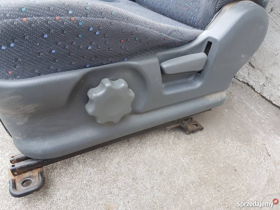 Suzuki Ignis FH 0003 fotel fotele siedzenie dolnośląskie