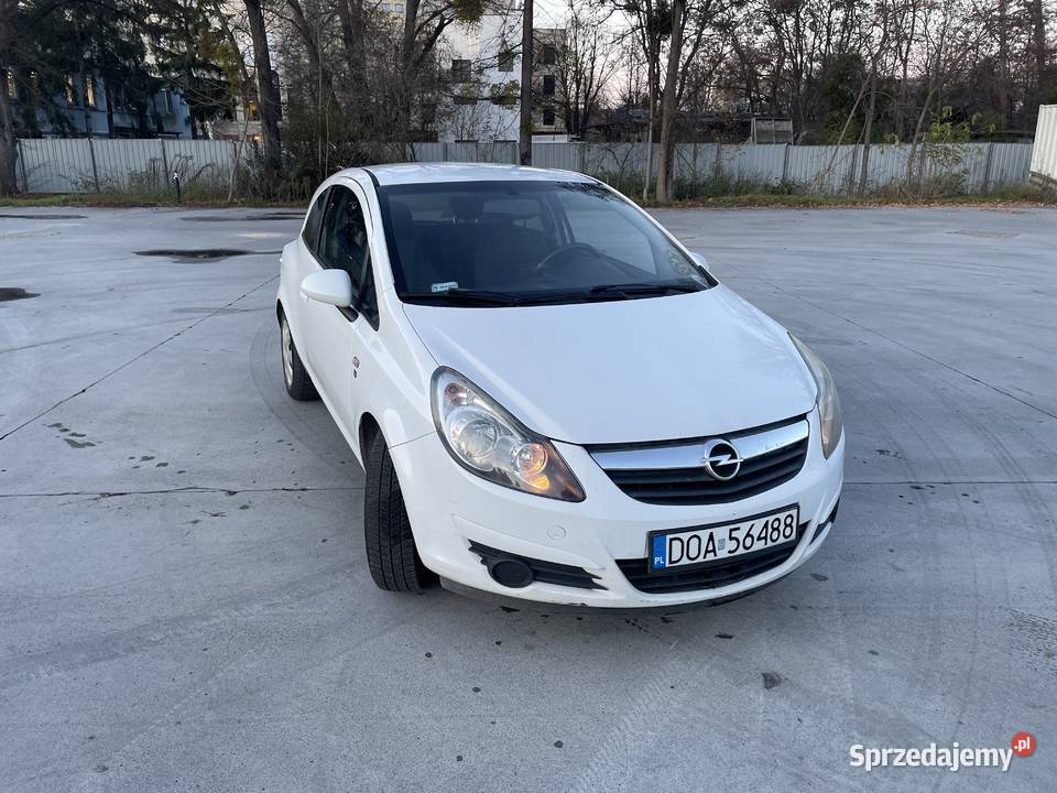 Opel Corsa D 10 manualna Corsa Wrocław