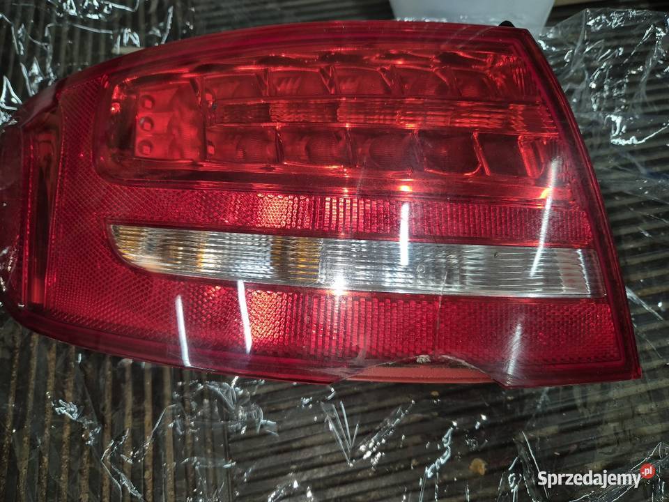 Lampa lewy tył audi a4 b8 avant Strzegom