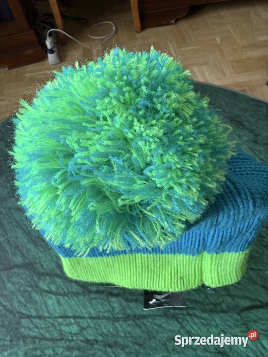 Czapka zimowa z pomponem unisex kolorowa z śląskie Częstochowa sprzedam