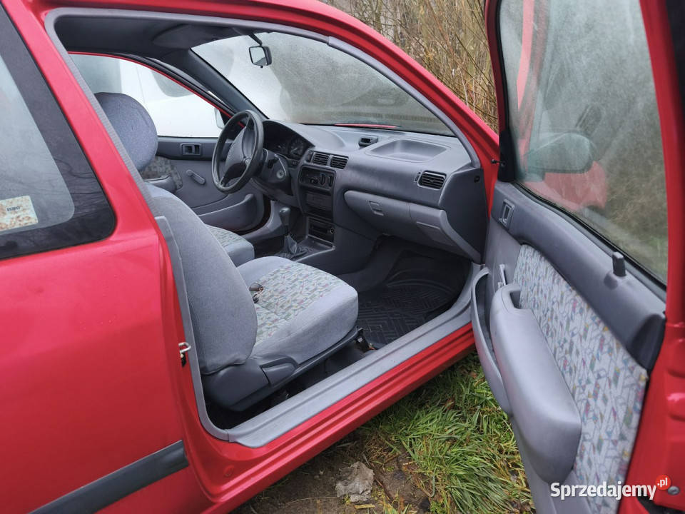Toyota Starlet 1997r 14 Benzyna Tanio Możliwa VAT marża Warszawa sprzedam