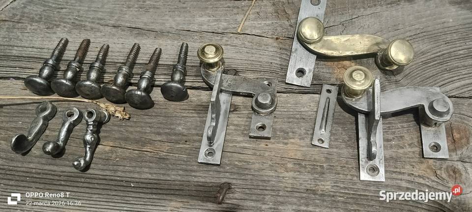 Stare okucia okienne Zabytkowa klamka okienna Sosnowiec