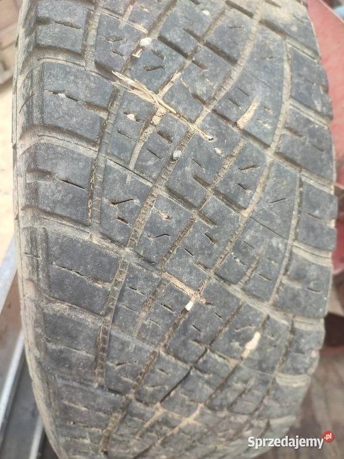 Koło tylne małe kombajnu zbożowego Massey Zbożowe