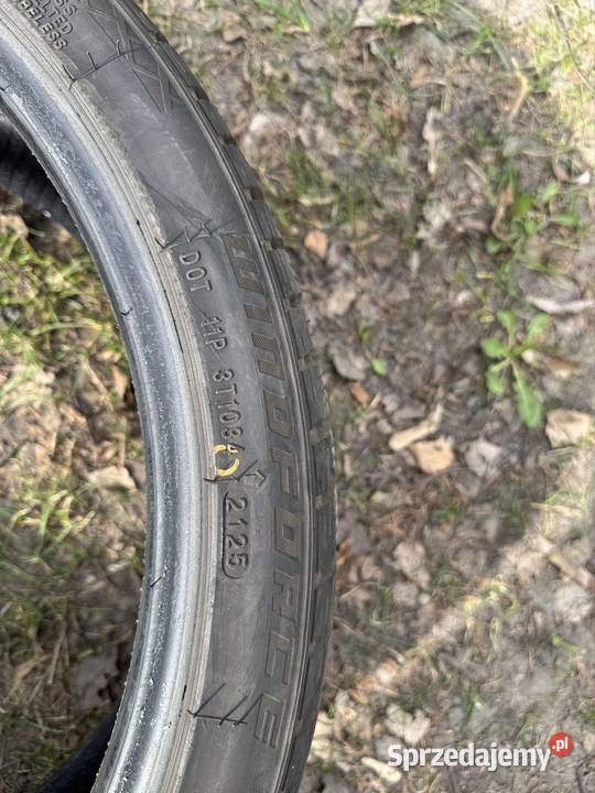 Komplet opon 2353519 dwie nowe