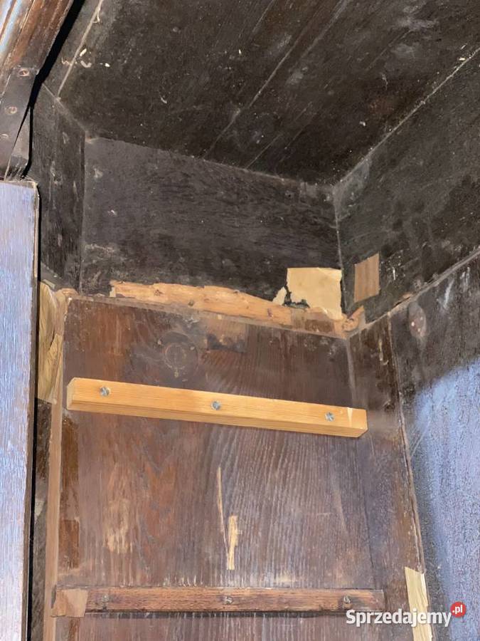 Antyczna rzeźbiona szafa z litego drewna DO Gryfice