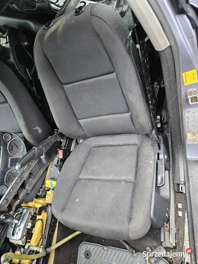 Audi A4 B7 Sedan 8E0 Blotnik Prawy tył Cwiartka osobowe