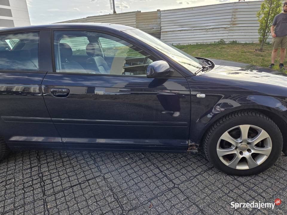 Audi A3 8P 20 FSI 3d uszkodzony Lublin