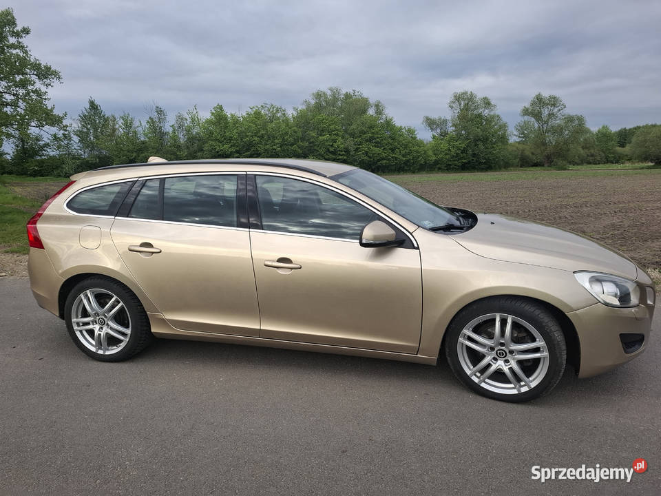 Volvo v60 d3 20 163 Wyszęcice sprzedam