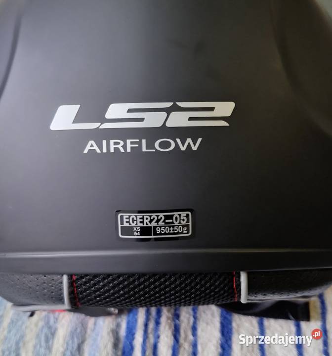 Kask uniwersalny czarny matowy sprzedam Części i akcesoria motocyklowe