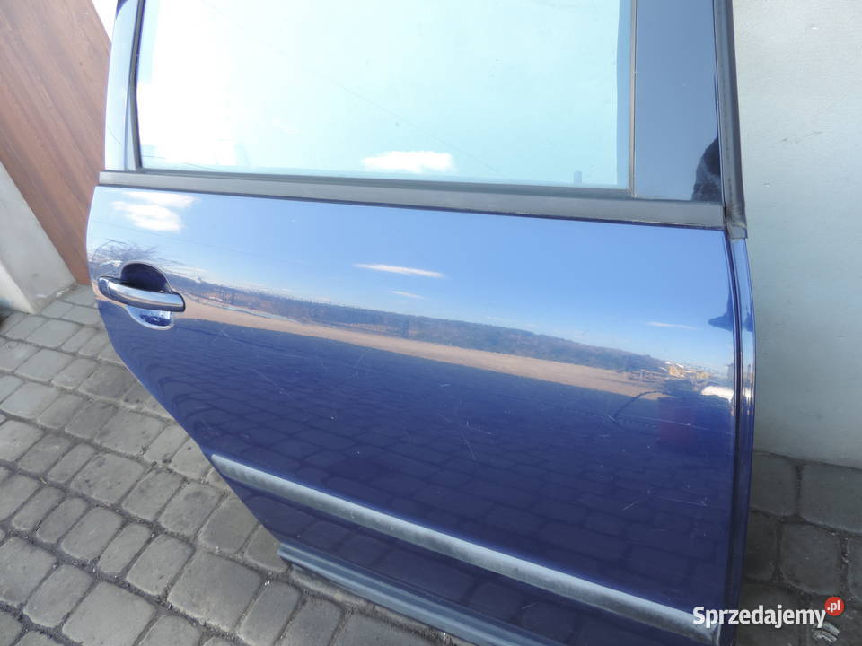 VW PASSAT B5 KOMBI DRZWI PRAWY TYŁ LB5N Drzwi