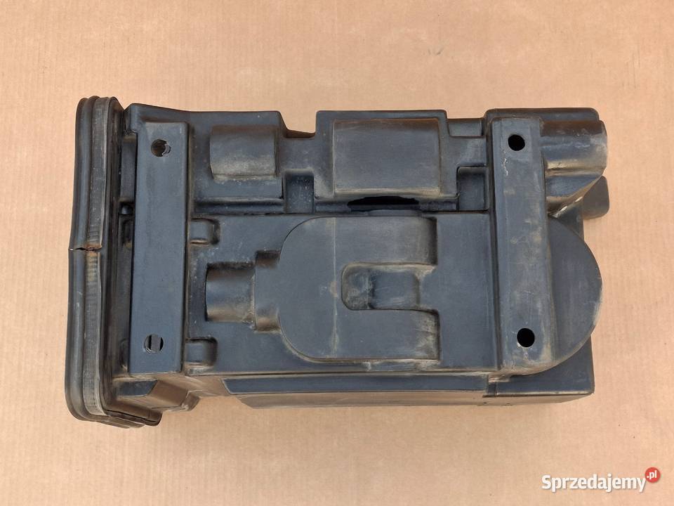 RENAULT MAGNUM SCHOWEK SKRZYNKA NARZĘDZIOWA ciężarowe Bieleń