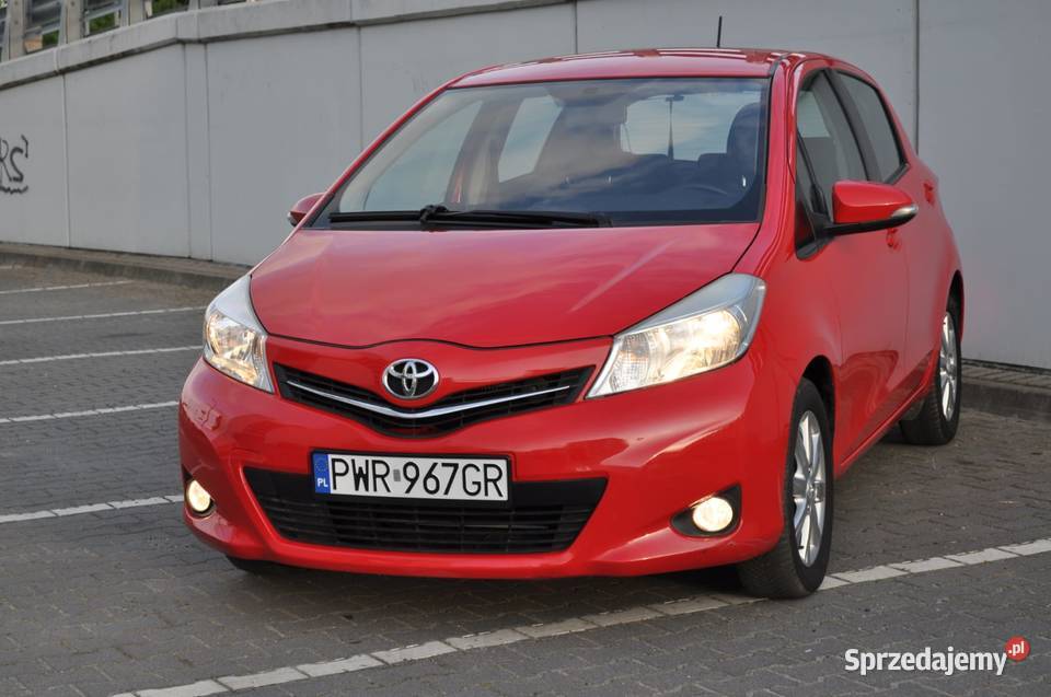 Toyota Yaris 10 benzyna 2013 147 600 Android Września sprzedam