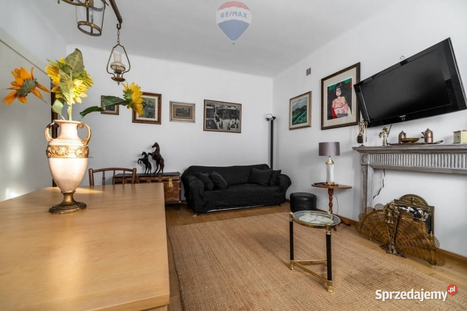 TOP 2 pokoje kamienica Świętojańska Stare Miasto oddzielna kuchnia Warszawa