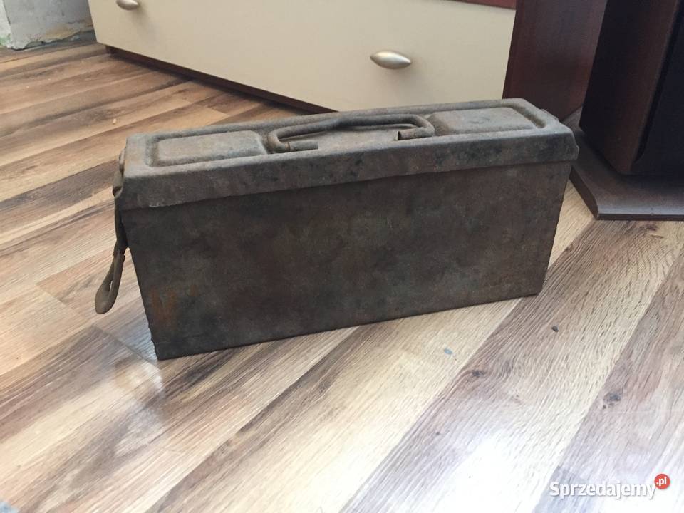 Niemiecka skrzynka amunicyjna Kolekcje Poznań