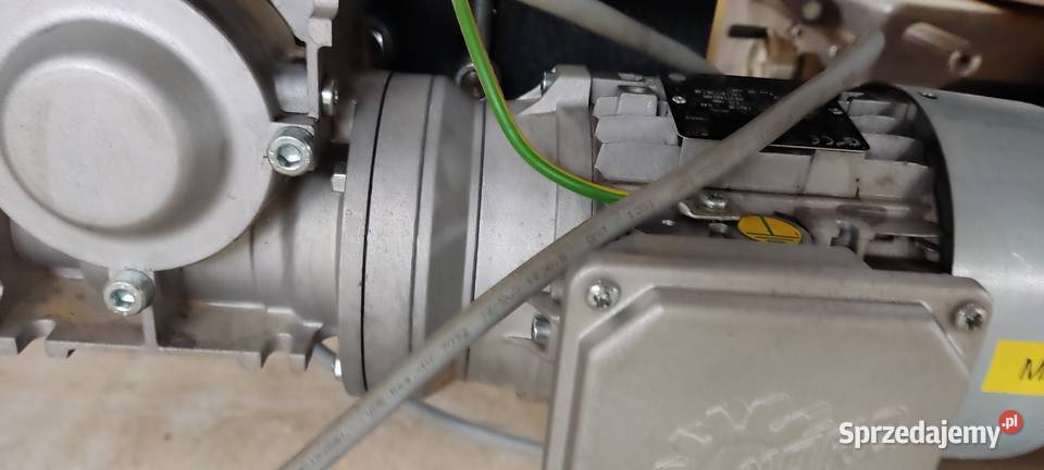 System odbioru ize strugarki do czopiarki