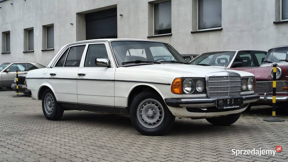 Mercedes W123 300D 1981 Klasyczna Beczka z sprowadzony Zgierz
