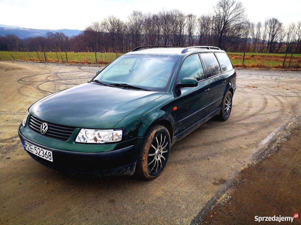 Passat b5 18 BG zielony Passat podkarpackie Dynów