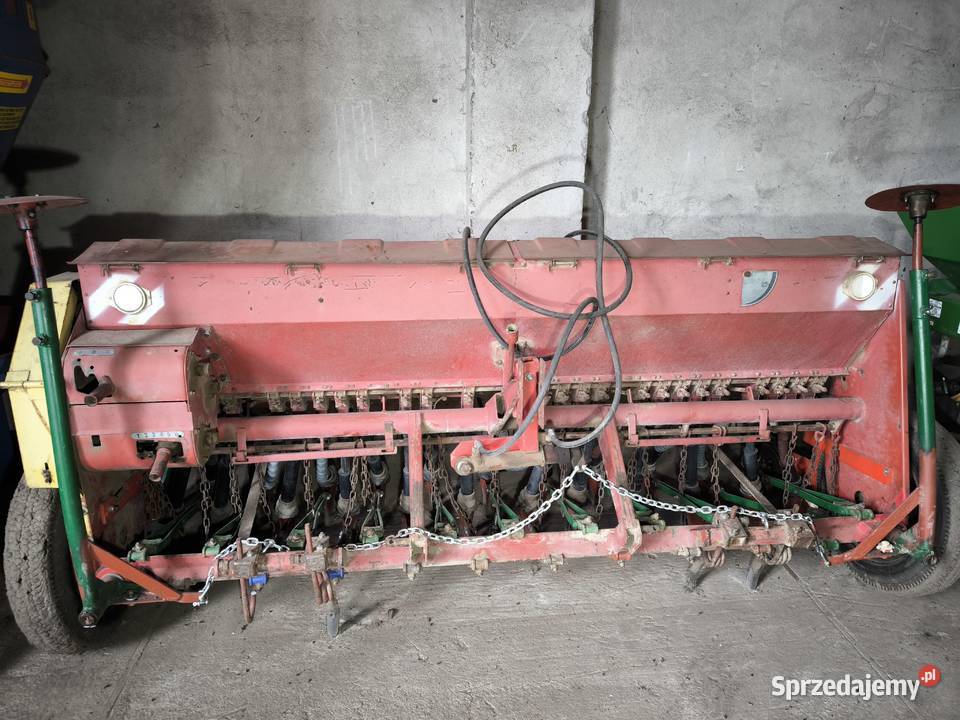 Siewnik do zboża poznaniak Agromet Kraj 27m nieuszkodzony Maszyny rolnicze łódzkie Strzelce