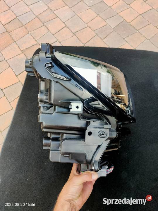 Lampa przód prawa lewa HD Mazda cx60 sprzedam
