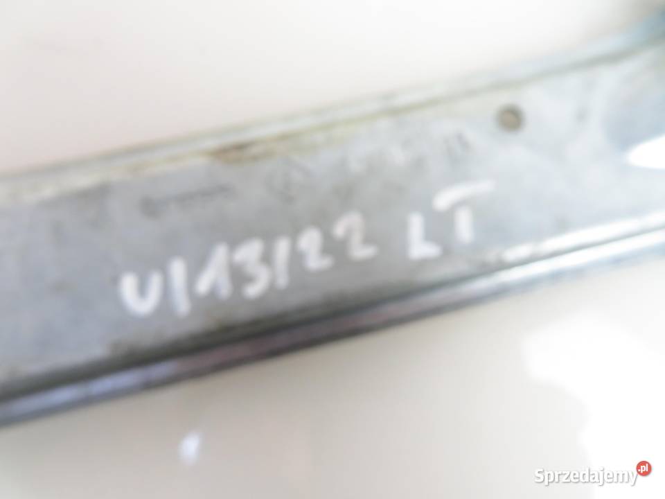 PODNOŚNIK SZYBY LEWY TYLNY MEGANE III 827310185R