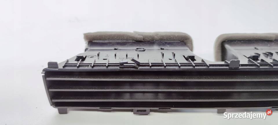 KRATKA NAWIEWU AUDI A4 B9 8W1820902C osobowe Przystajń