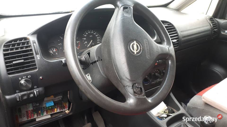 Syndyk sprzeda samochód osobowy Opel Zafira Warszawa