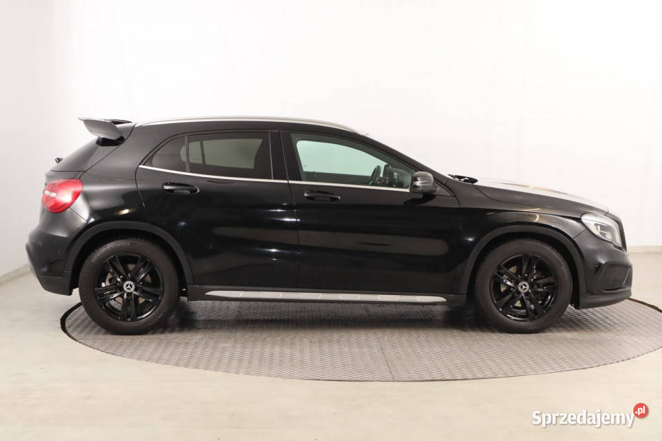 Mercedes GLA GLA 200 łopatki zmiany biegów
