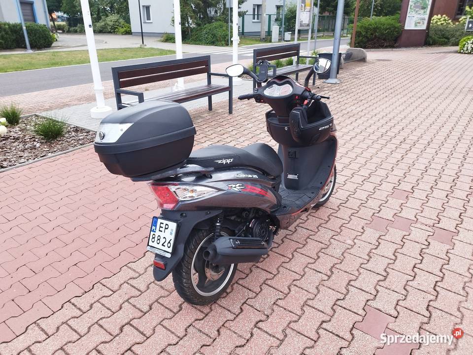 Skuter Zipp Quantum 125 stan idealny czterosuwowy Piotrków Trybunalski