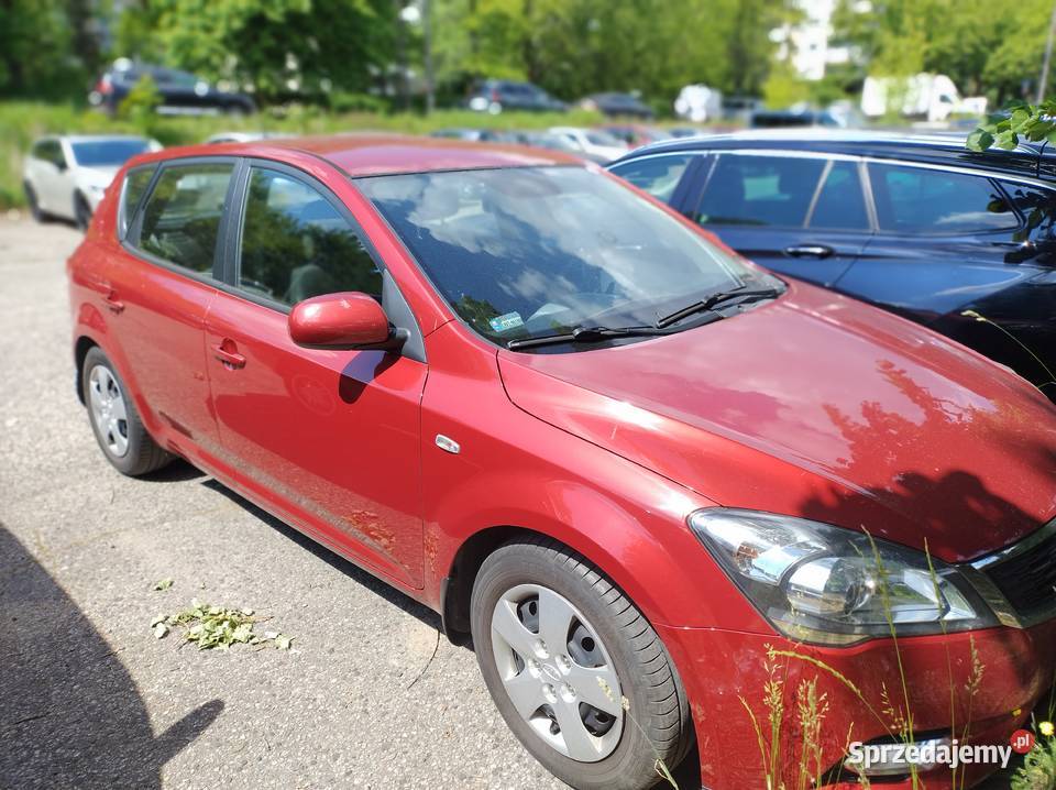 Wynajem Kia Ceed Ekonomiczna zadbana 55 doba wynajem pojazdu