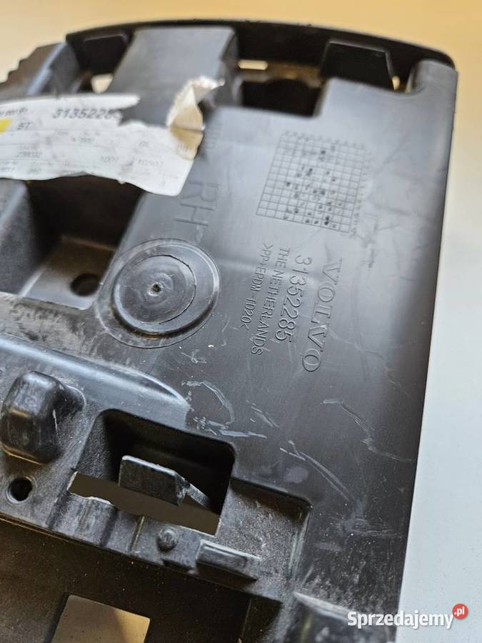VOLVO V60 ŚLIZG PRAWY ZDERZAKA TYŁ 31352285 Międzychód