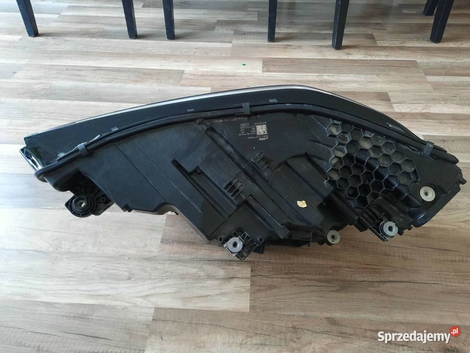 AUDI ETRON reflektor prawy FULL LED 4KE941040 Świerzawa sprzedam