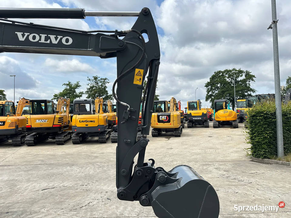 Minikoparka Midikoparka Volvo EC60C 56 Tony 2012 łódzkie Łódź