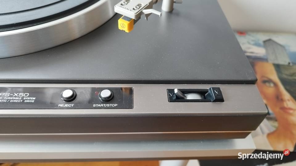 Gramofon SONY X50