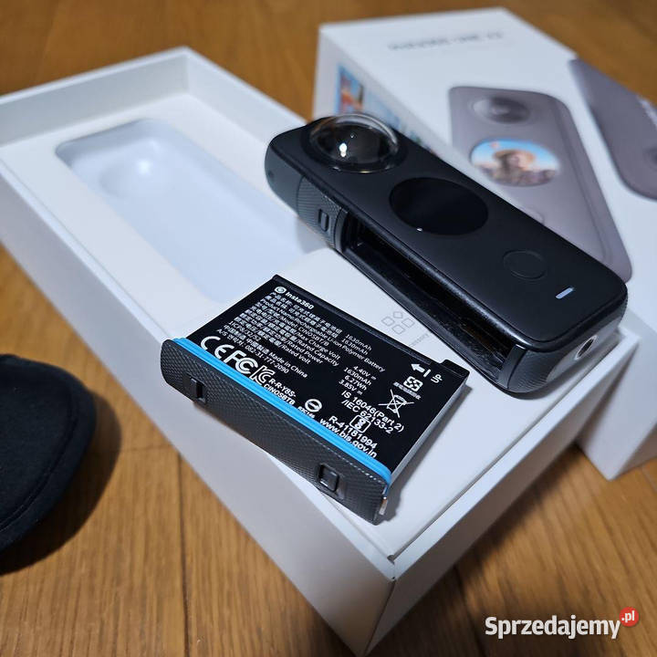 Insta360 x4