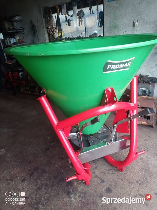 Sprzedam lejek do nawozów nieuszkodzony Rozsiewacze nawozów