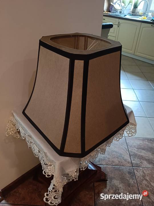 Duży piękny abażur do lampy stojącej