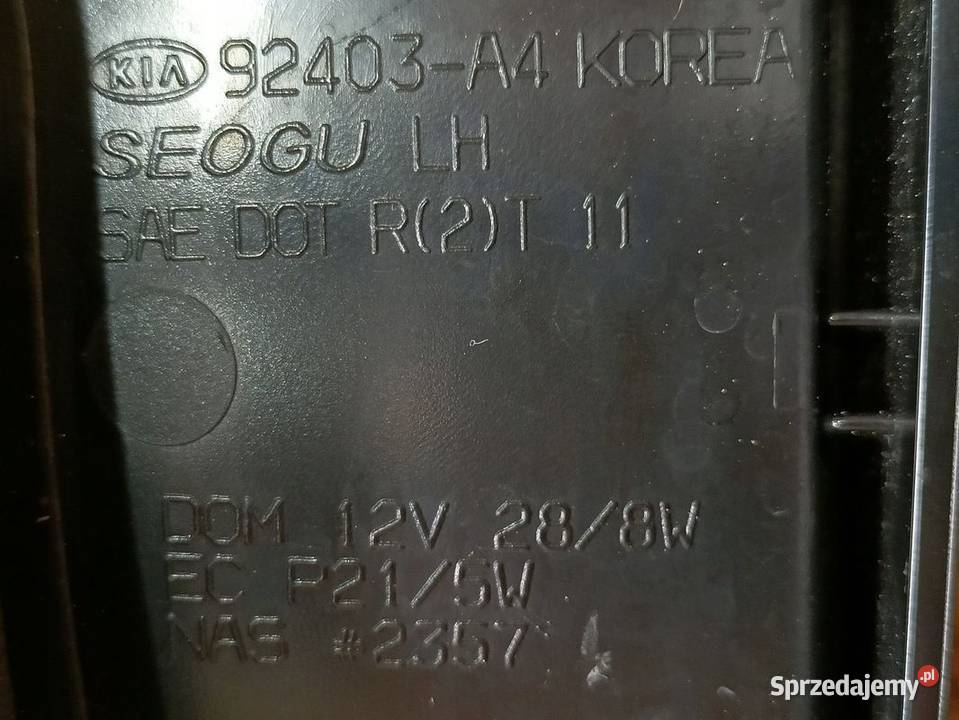 KIA CARENS IV LAMPA W KLAPĘ LEWY TYŁ 92403A4010 Pleszew