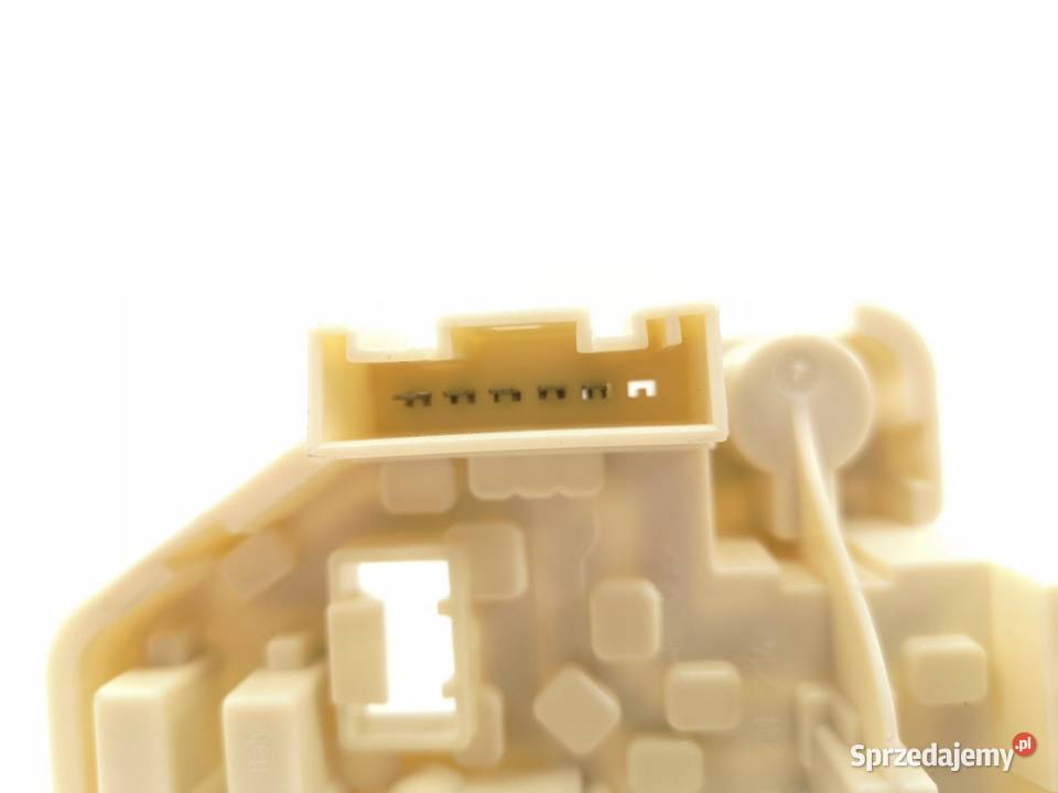 WKŁAD OPRAWKA LAMPY LEWY TYŁ BMW 3 E90 63 21 7 sprzedam