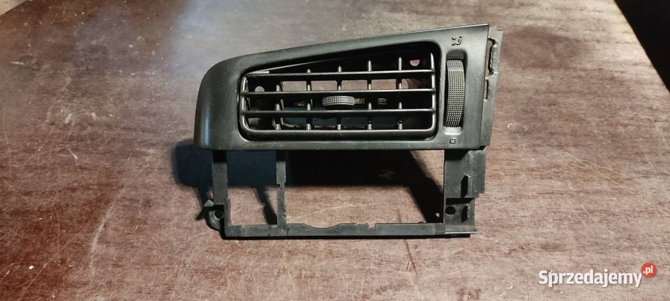 Golf 3 kratka nawiewu z tunelem 2626 osobowe podkarpackie Stalowa Wola