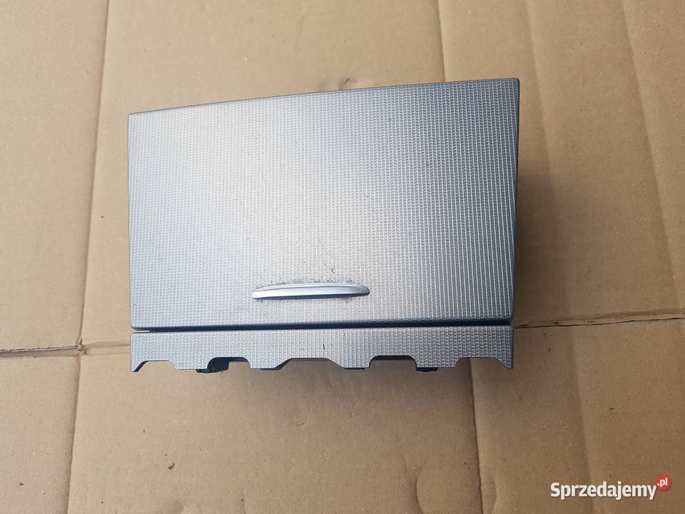 schowek popielnice Mercedes E207 pomorskie Gdańsk