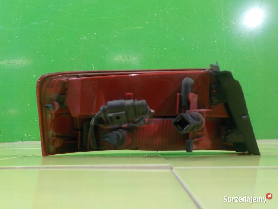 AUDI A5 8T 20 TFSI 09r COUPE 2D lampa prawa tyl Suków sprzedam